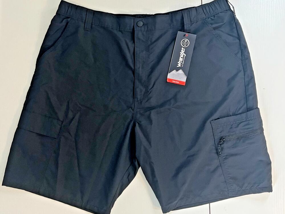 Wrangler ATG Peak Cargo Shorts BLACK Size 44 Quick Dry 10” Inseam NWT